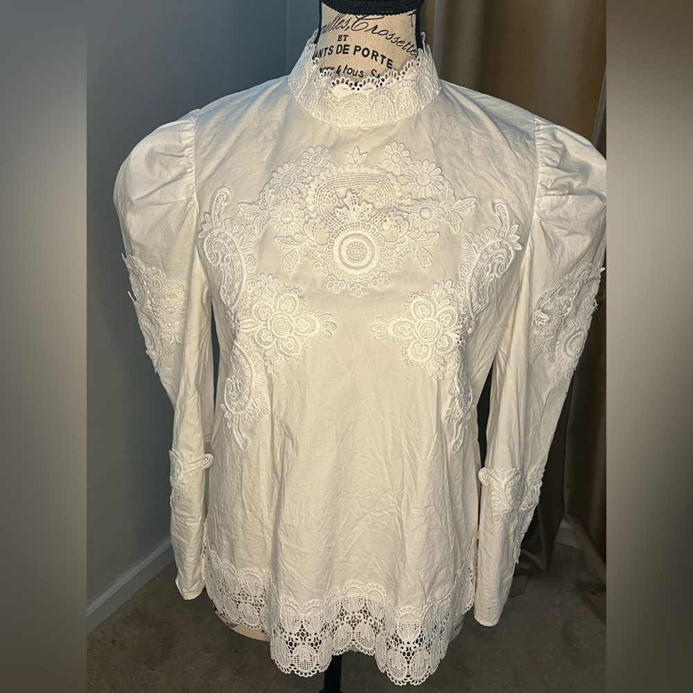 ZARA - baloon sleeve shirt size Small